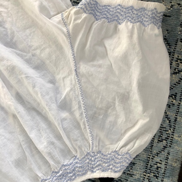 Vintage embroidered beaut - Picture 2 of 3